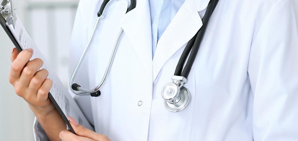 Plano de saúde coletivo não pode rescindir contrato de beneficiário em tratamento até alta médica